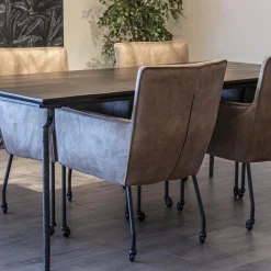 Bull lederen armstoel liver met wieltjes en zwarte poot><noscript><img width=