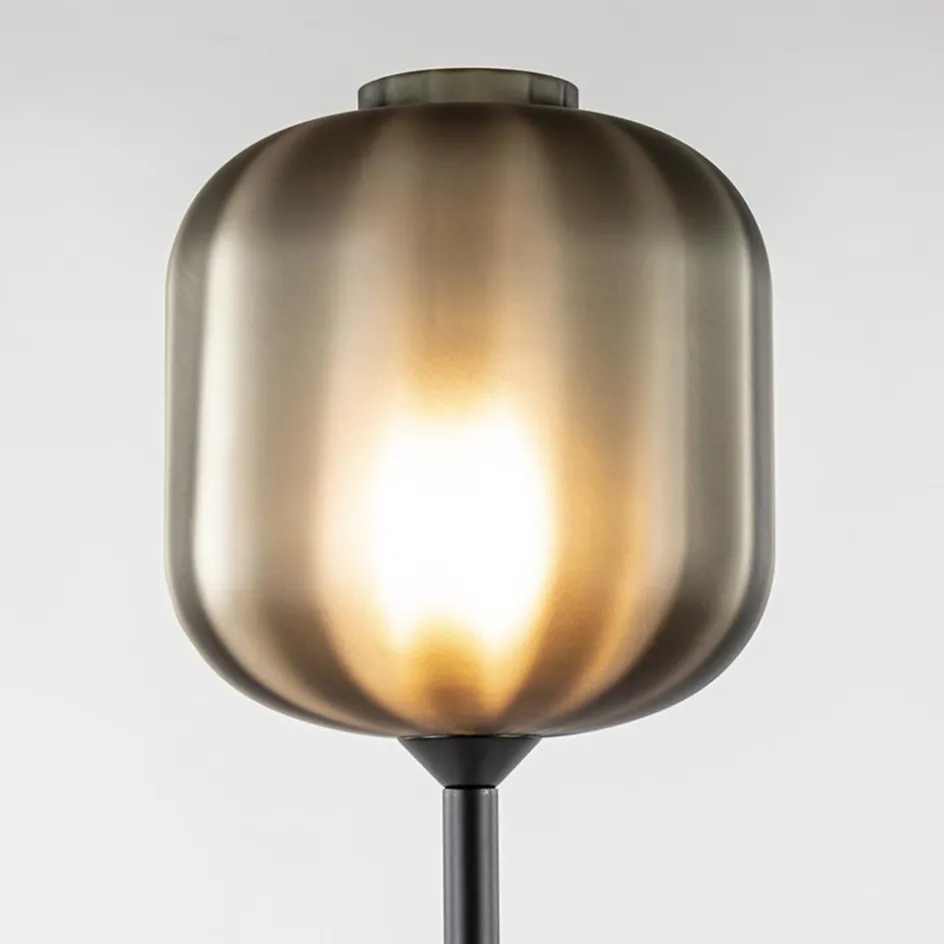 Design vloerlamp zwart met mat zwarte glazen kap>Straluma Clearance