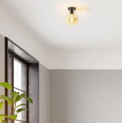 Kleine plafondlamp zwart met amber glazen bol><noscript><img width=