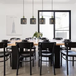 Mat zwarte eettafelhanglamp cilinder kappen met goud><noscript><img width=