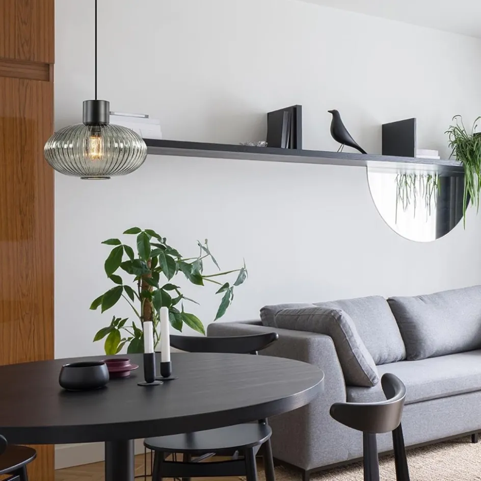 Mat zwarte hanglamp met geribbeld smoke glas ovaal>Straluma Sale