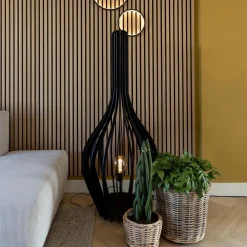 Mat zwarte houten vloerlamp kegel groot><noscript><img width=