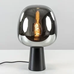 Mat zwarte tafellamp Mayson met smoke glazen kap>Straluma Hot