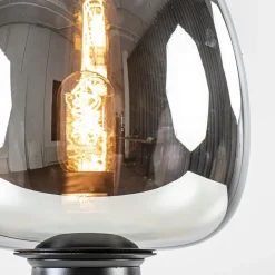 Mat zwarte tafellamp Mayson met smoke glazen kap><noscript><img width=