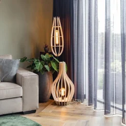 Mat zwarte vloerlamp met houten kap naturel><noscript><img width=