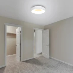 Moderne plafondlamp wit met geïntegreerd LED><noscript><img width=