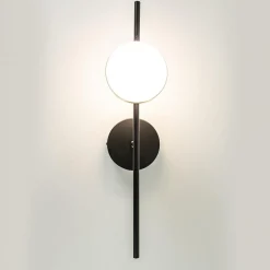 Moderne wandlamp zwart met witte bol incl LED><noscript><img width=