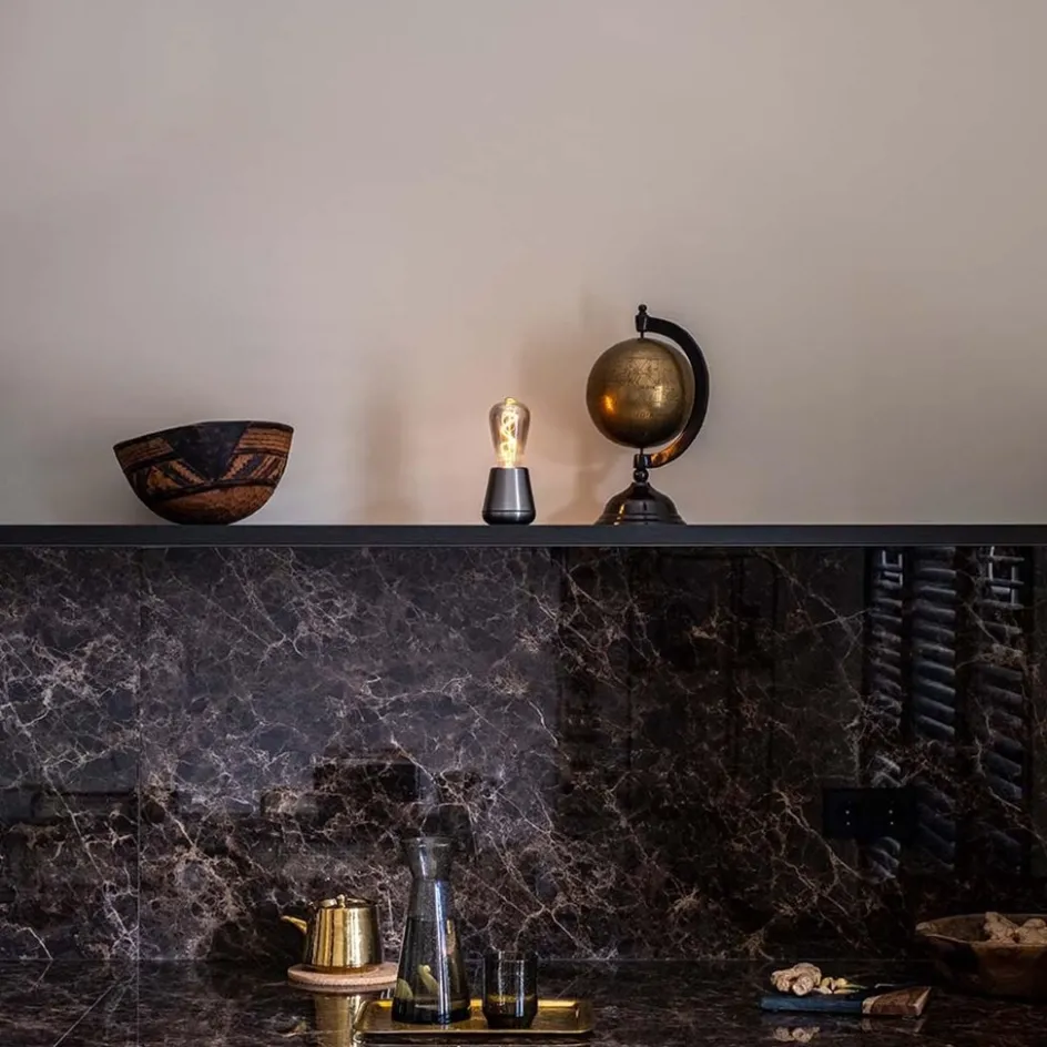 Oplaadbare tafellamp titanium met smoke lichtbron>Straluma Clearance