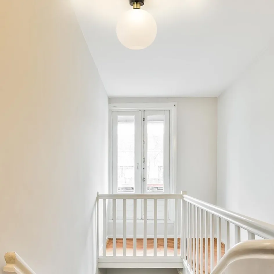 Plafondlamp zwart/goud met opaal glas 30 cm>Straluma Best