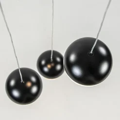 Ronde 3-Lichts LED hanglamp met zwarte bollen dimbaar><noscript><img width=