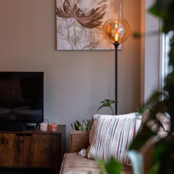 Strak klassieke vloerlamp zwart met amber glas 30 cm><noscript><img width=