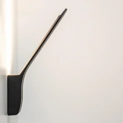 Strakke design LED buitenlamp zwart wand>Straluma Hot