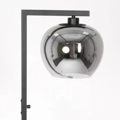 Strakke vloerlamp zwart met smoke glazen kap><noscript><img width=