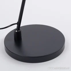 Strakke zwarte design vloerlamp LED><noscript><img width=