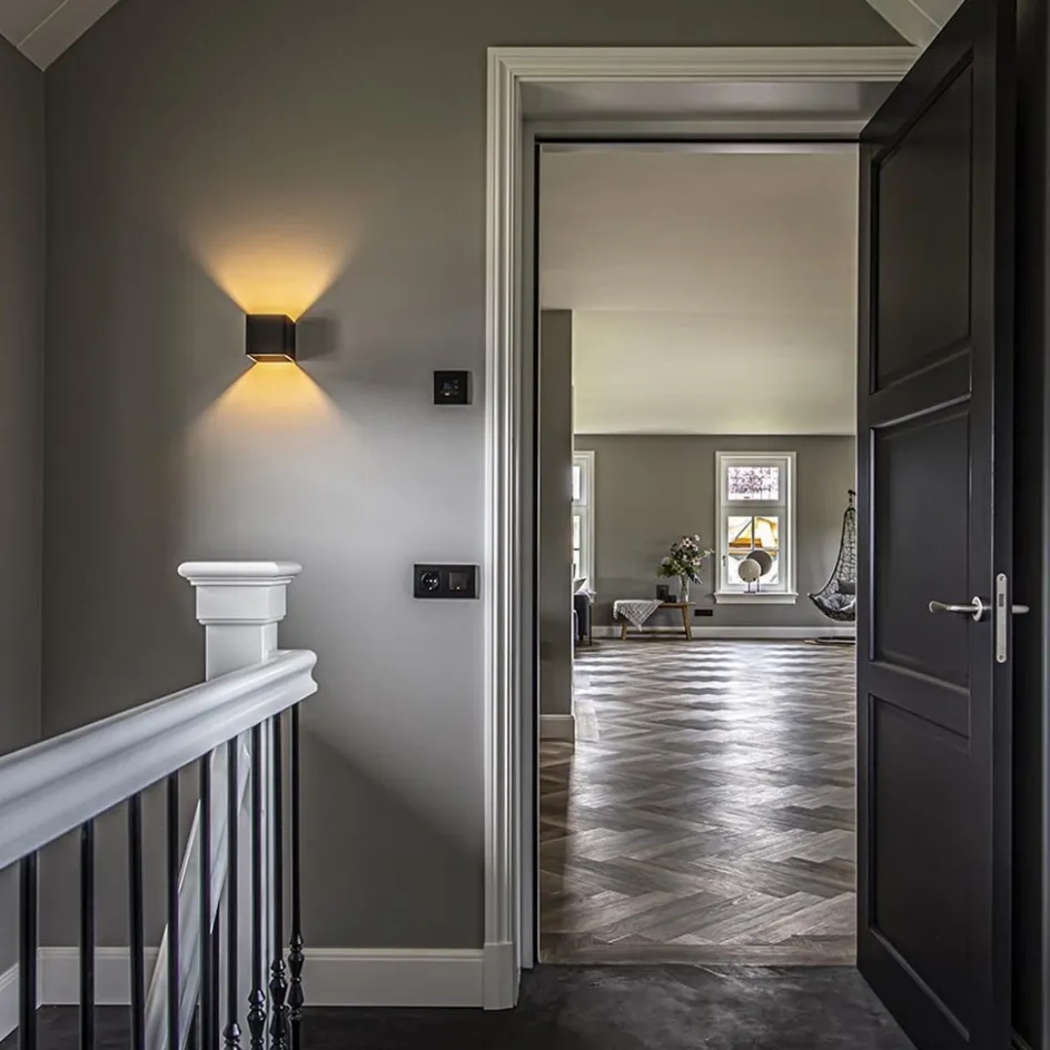 Wandlamp Stretto kubus zwart>Straluma Best