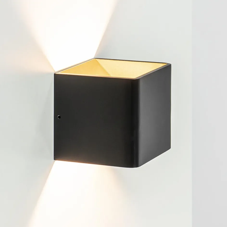 Wandlamp Stretto kubus zwart/goud>Straluma